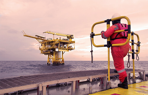 OFFSHORE RIGS & OIL PLATFORMS